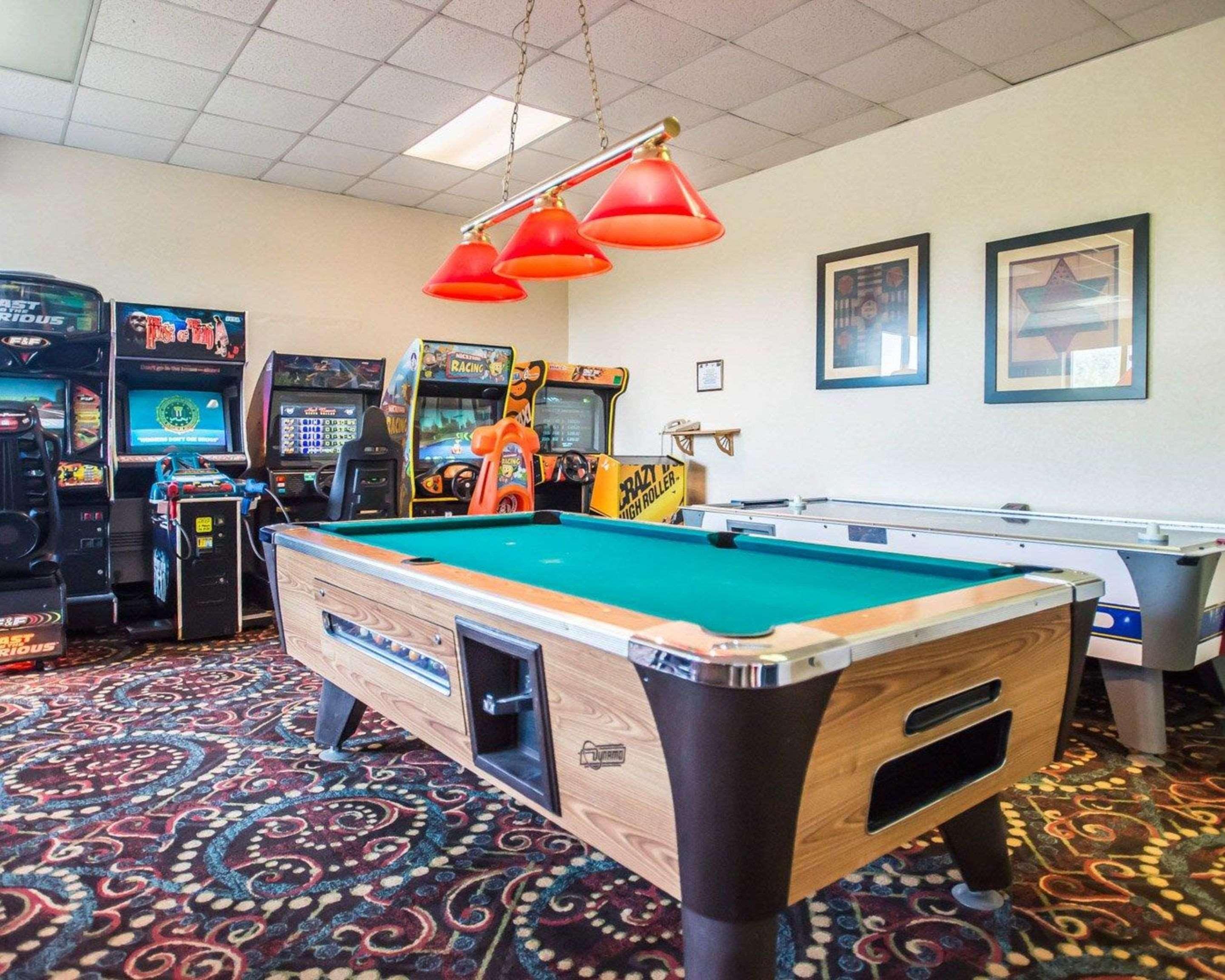 Comfort Inn Pocono Lakes Region Lake Ariel Екстериор снимка