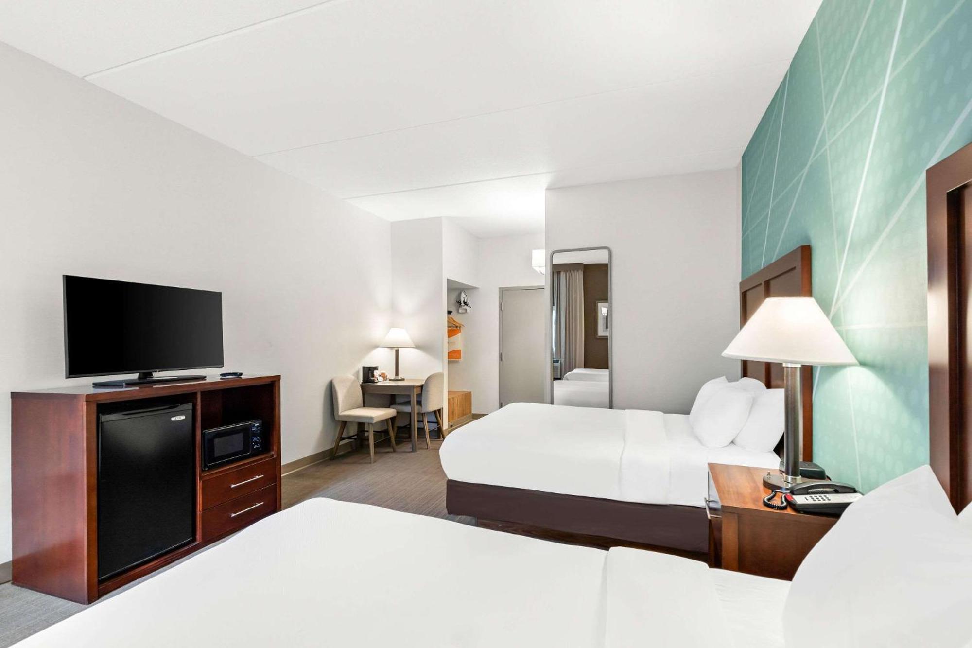 Comfort Inn Pocono Lakes Region Lake Ariel Екстериор снимка