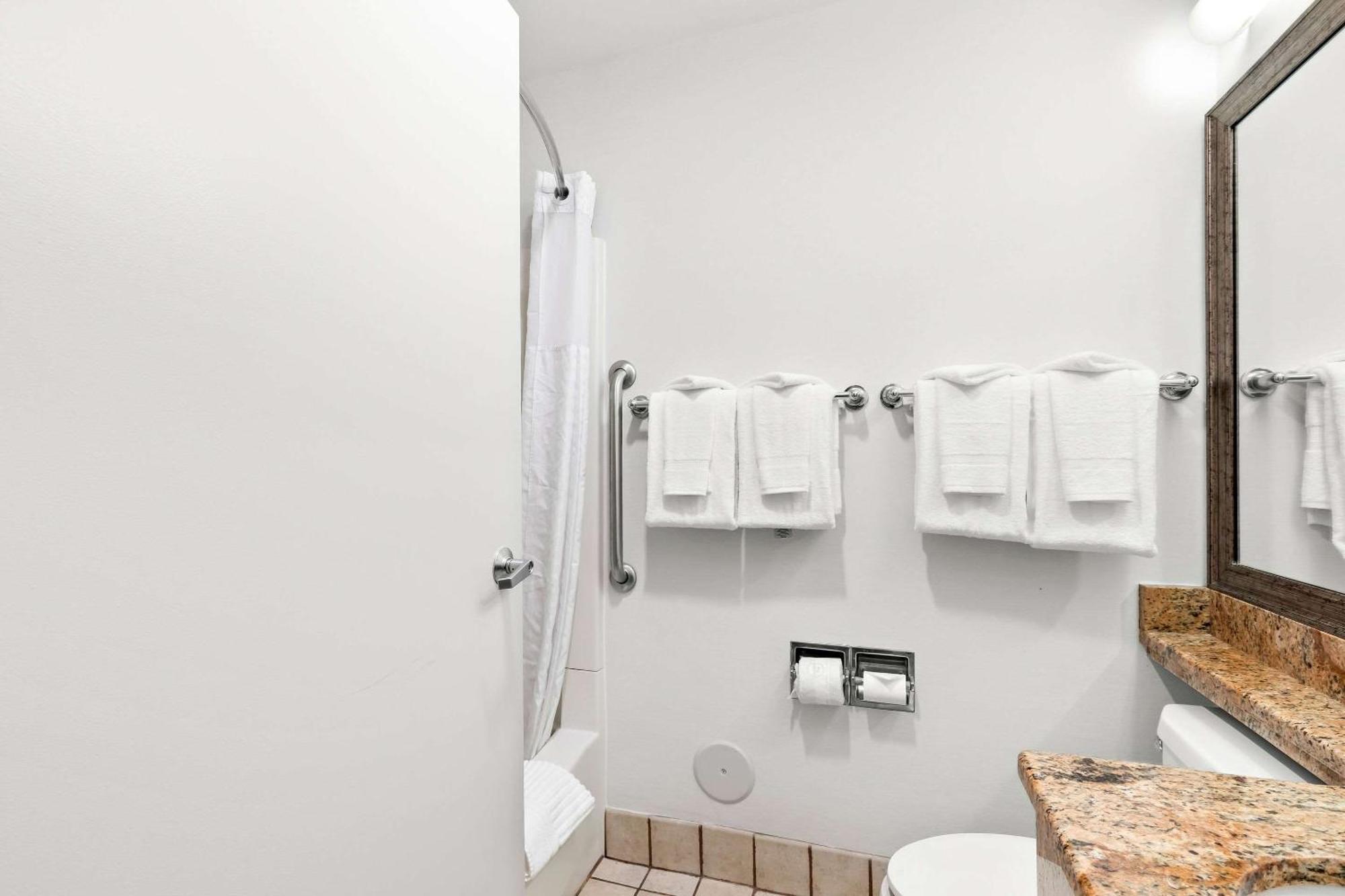 Comfort Inn Pocono Lakes Region Lake Ariel Екстериор снимка