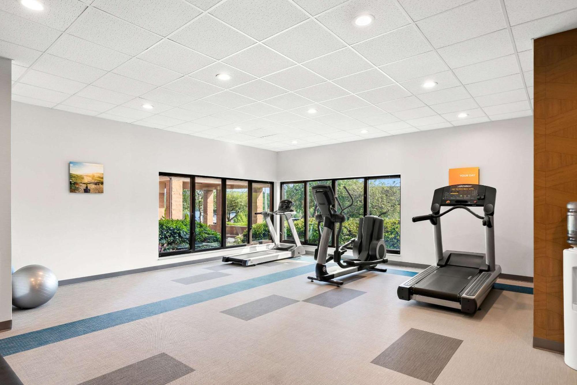Comfort Inn Pocono Lakes Region Lake Ariel Екстериор снимка