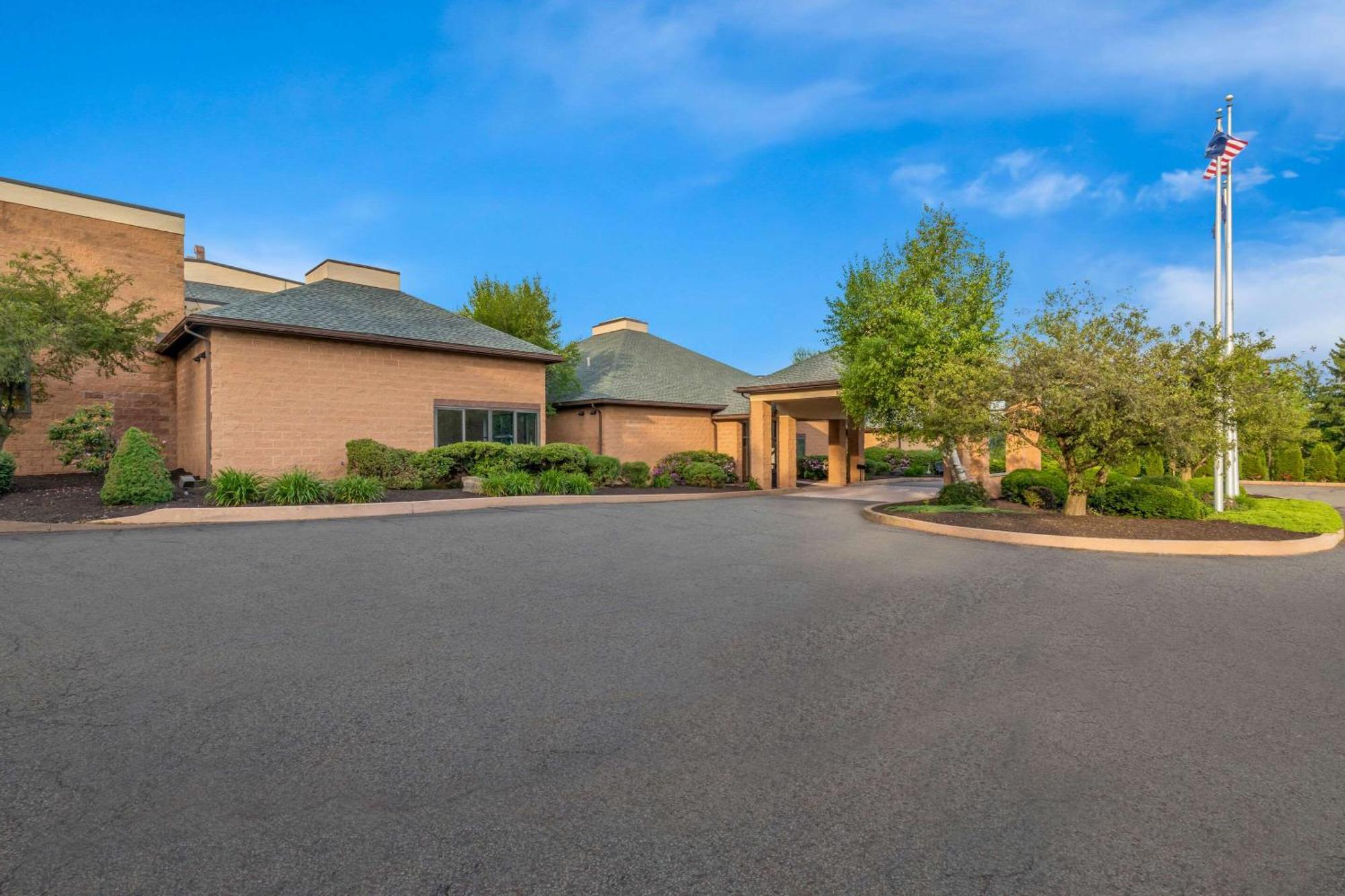 Comfort Inn Pocono Lakes Region Lake Ariel Екстериор снимка