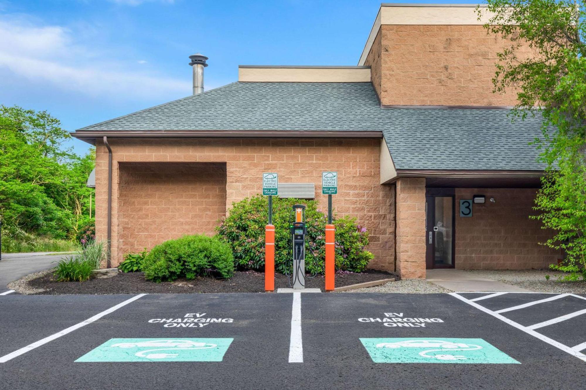 Comfort Inn Pocono Lakes Region Lake Ariel Екстериор снимка
